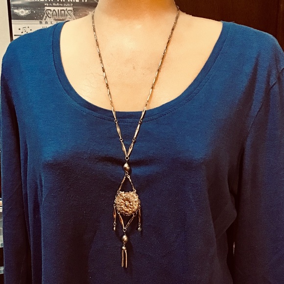 Vintage necklace with a surprise on reverse - Picture 1 of 5